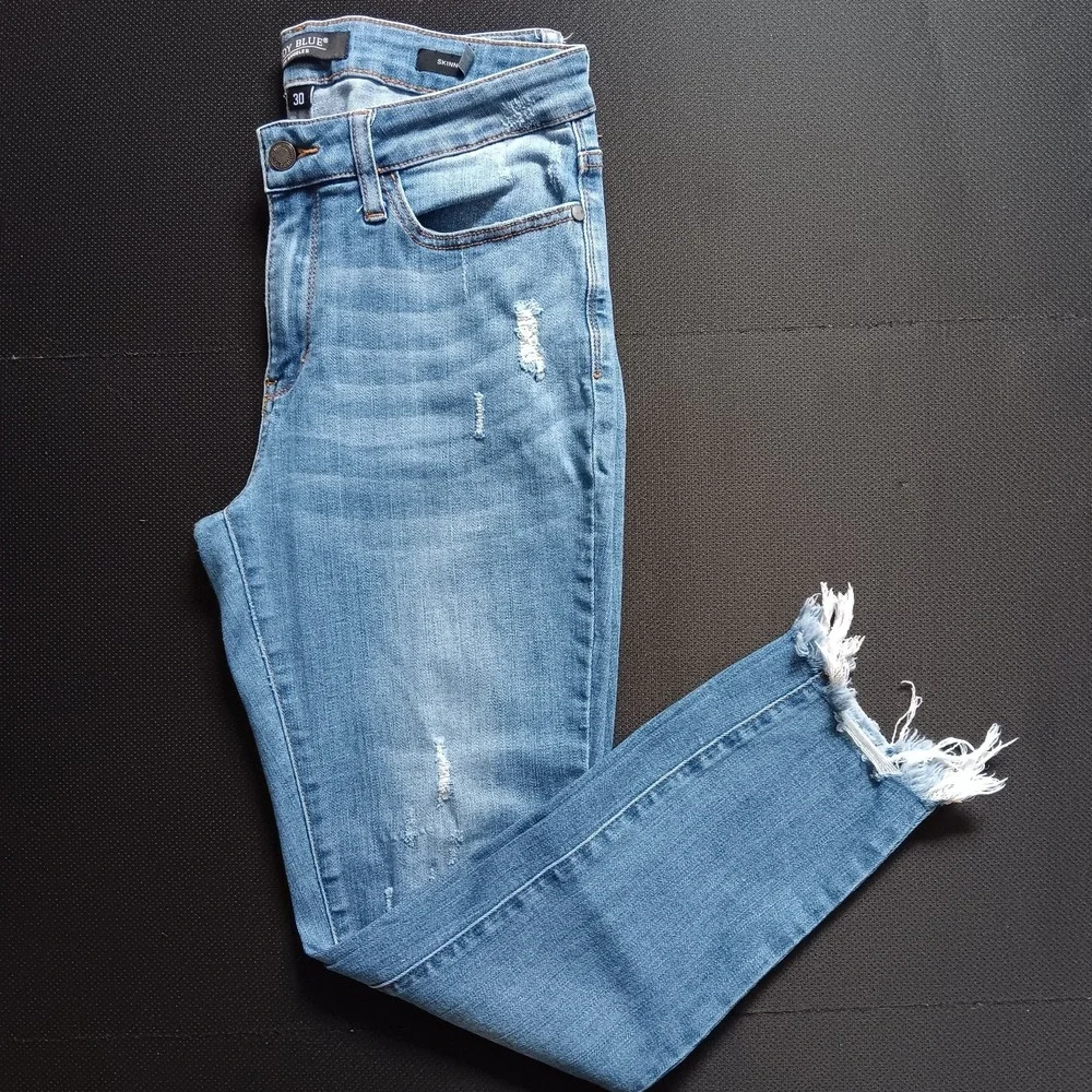 Judy Blue Skinny Fit Jeans Size 30 Distressed Blue Denim Medium Wash